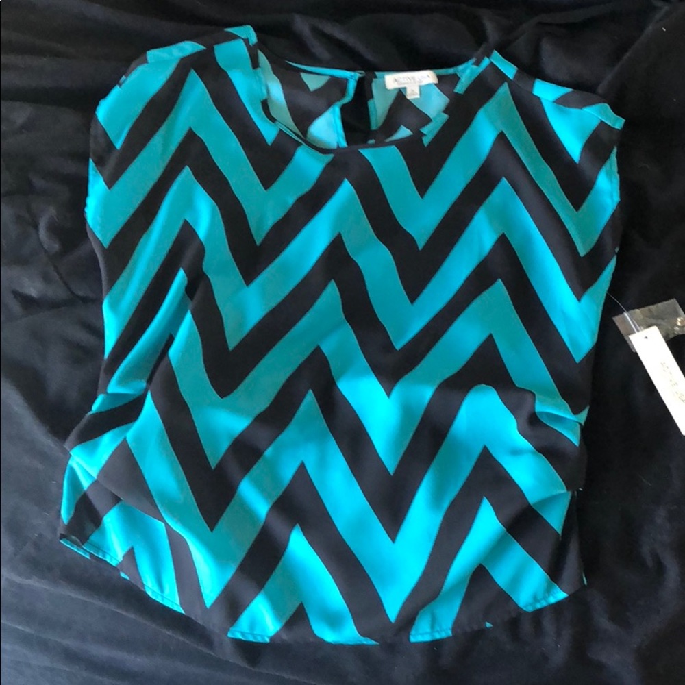 Women’s Active USA blouse